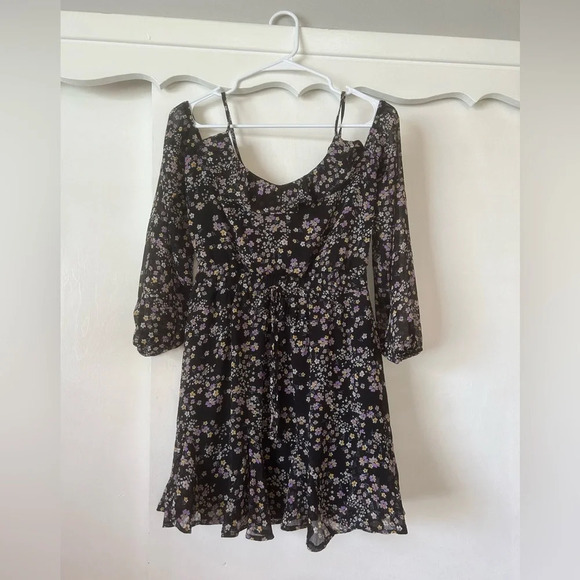 Mi Ami Mini flowy floral dress w spaghetti strap and off shoulder sleeves size S - Picture 1 of 16